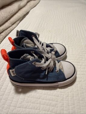 Converse toddler sneakers